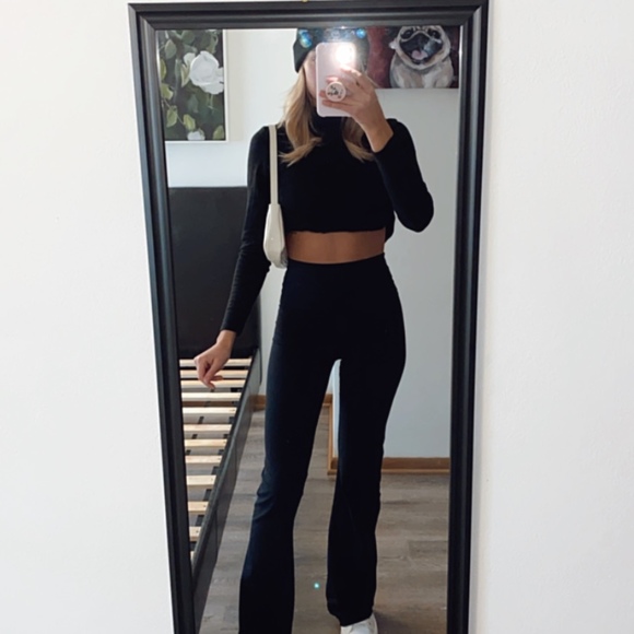 Meet your Posher, Talia - Picture 1 of 1